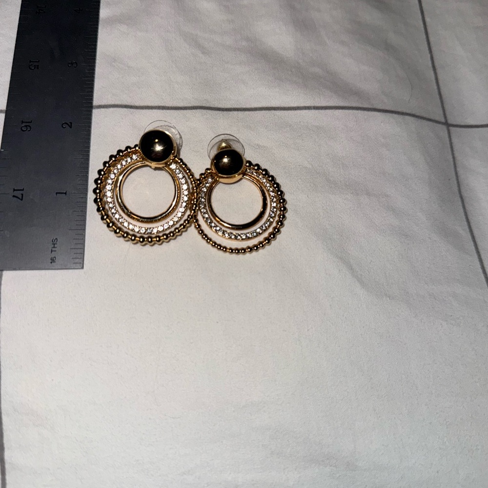 Elegant Gold and Crystal Hoop Earrings - Picture 3 of 4